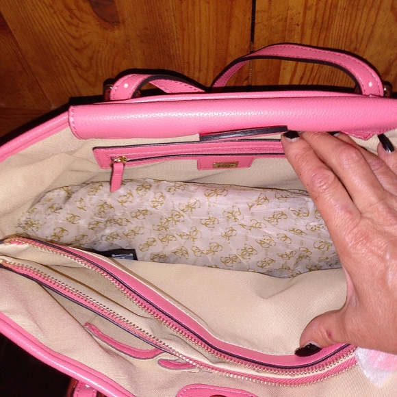 Guess large pink bag - Picture 3 of 4